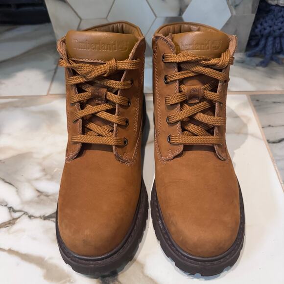 Timberland Women’s Chukka Suede Leather Lug Sole Lace Up Booties Size 7.5 - Picture 2 of 10